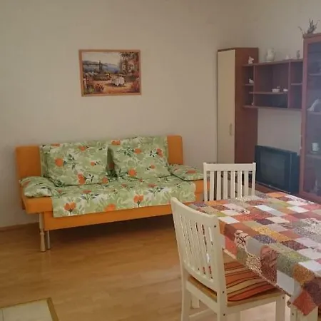 Apartment Orange