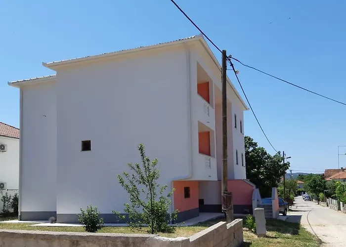 Orange Lägenhet Biograd Na Moru