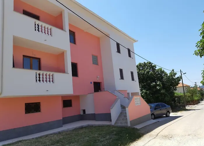 Orange * Biograd Na Moru